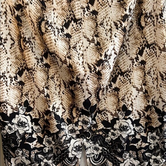 White House Black Market Elegant Black and Cream Snakeskin print Skirt Size 8 - Picture 5 of 6